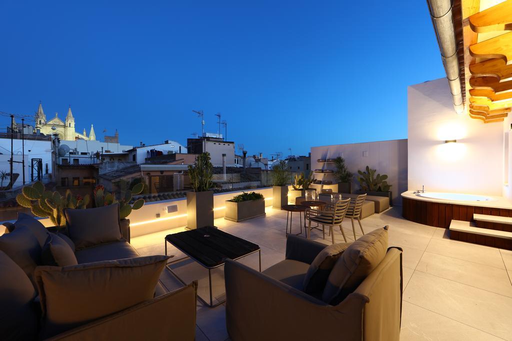 BO Hotel Palma Kültér fotó Rooftop terrace of a modern apartment in Valencia