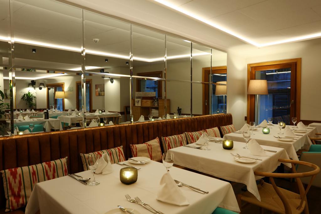 BO Hotel Palma Kültér fotó Interior of the restaurant