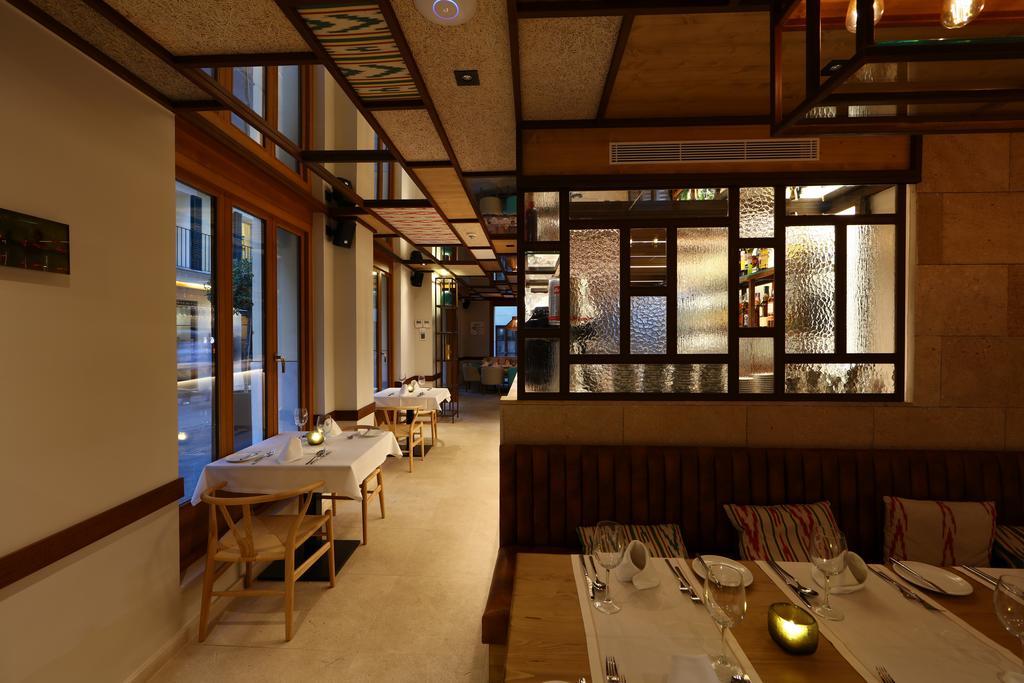 BO Hotel Palma Kültér fotó Interior of the restaurant